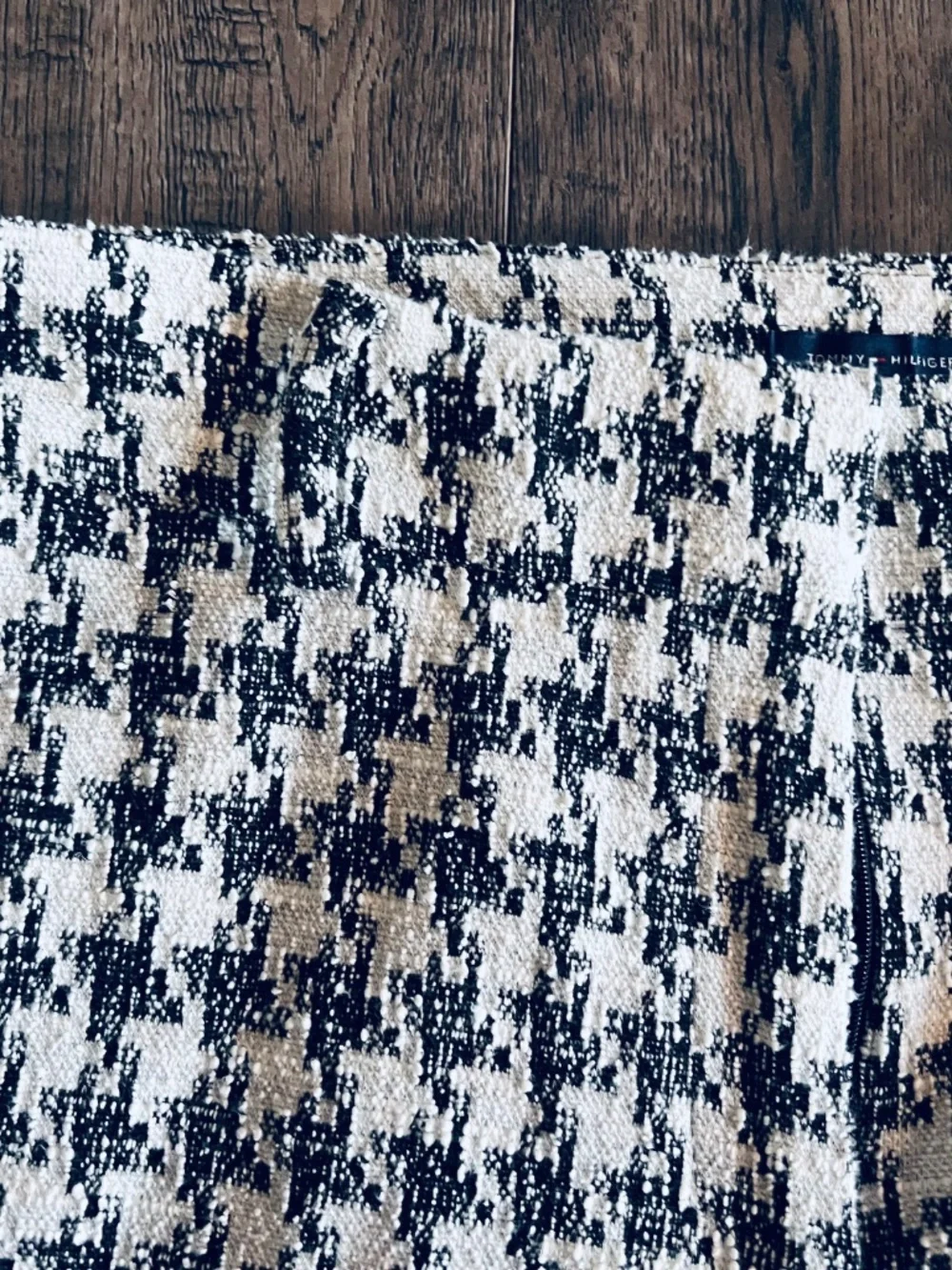 Tommy Hilfiger Black and White Houndstooth Trousers - Picture 4 of 11